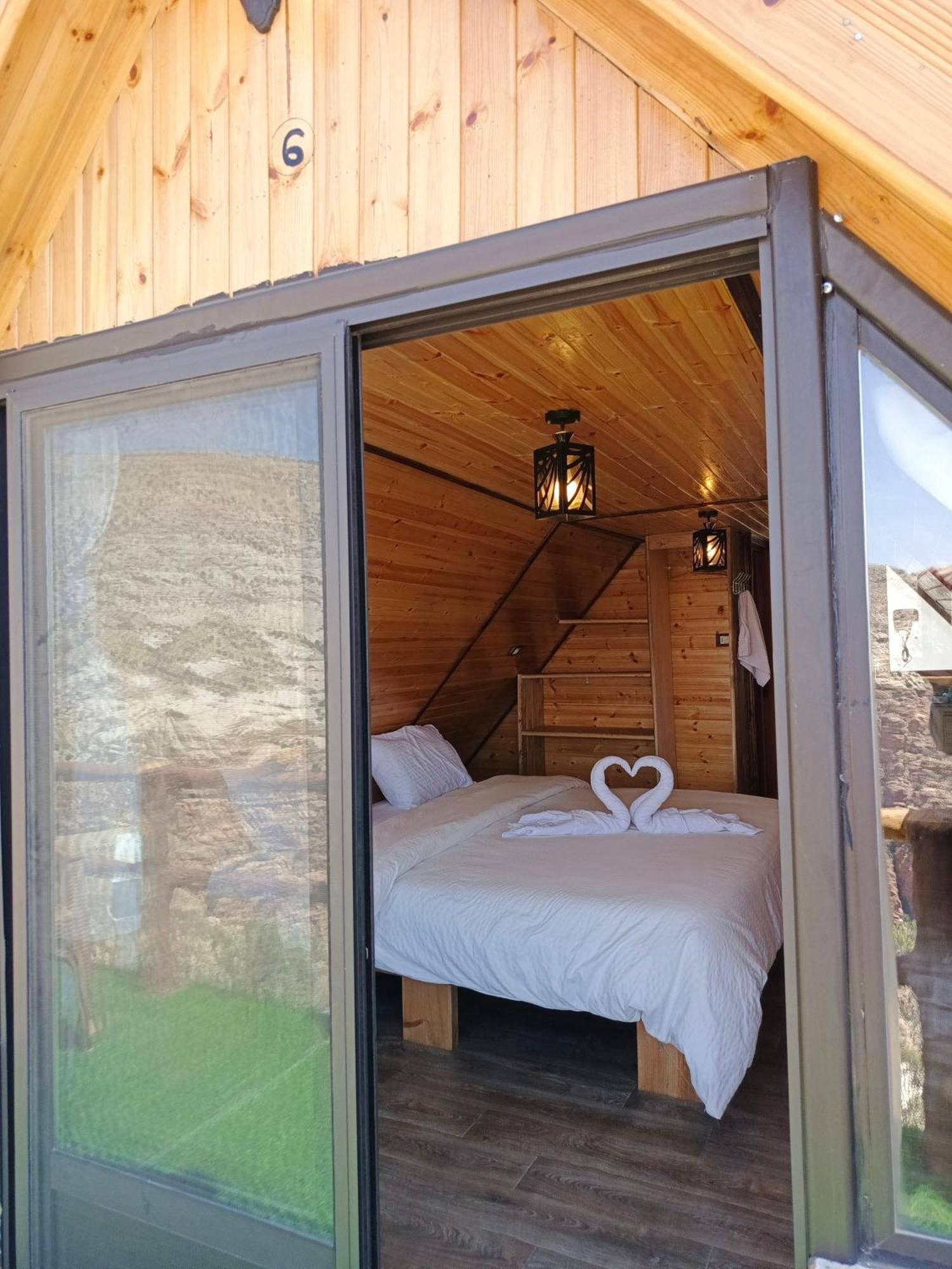 Отель Dana Luxury Huts Экстерьер фото