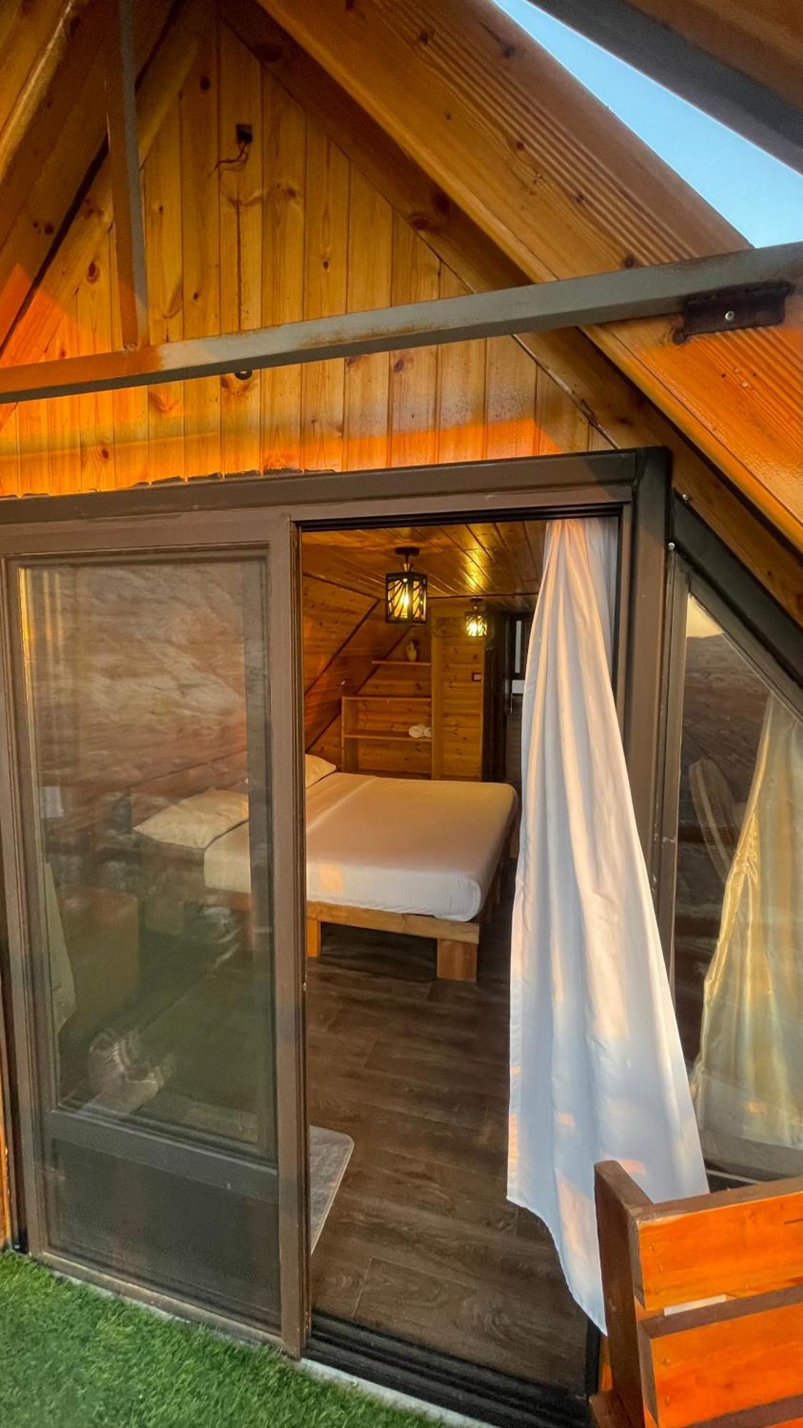 Отель Dana Luxury Huts Экстерьер фото